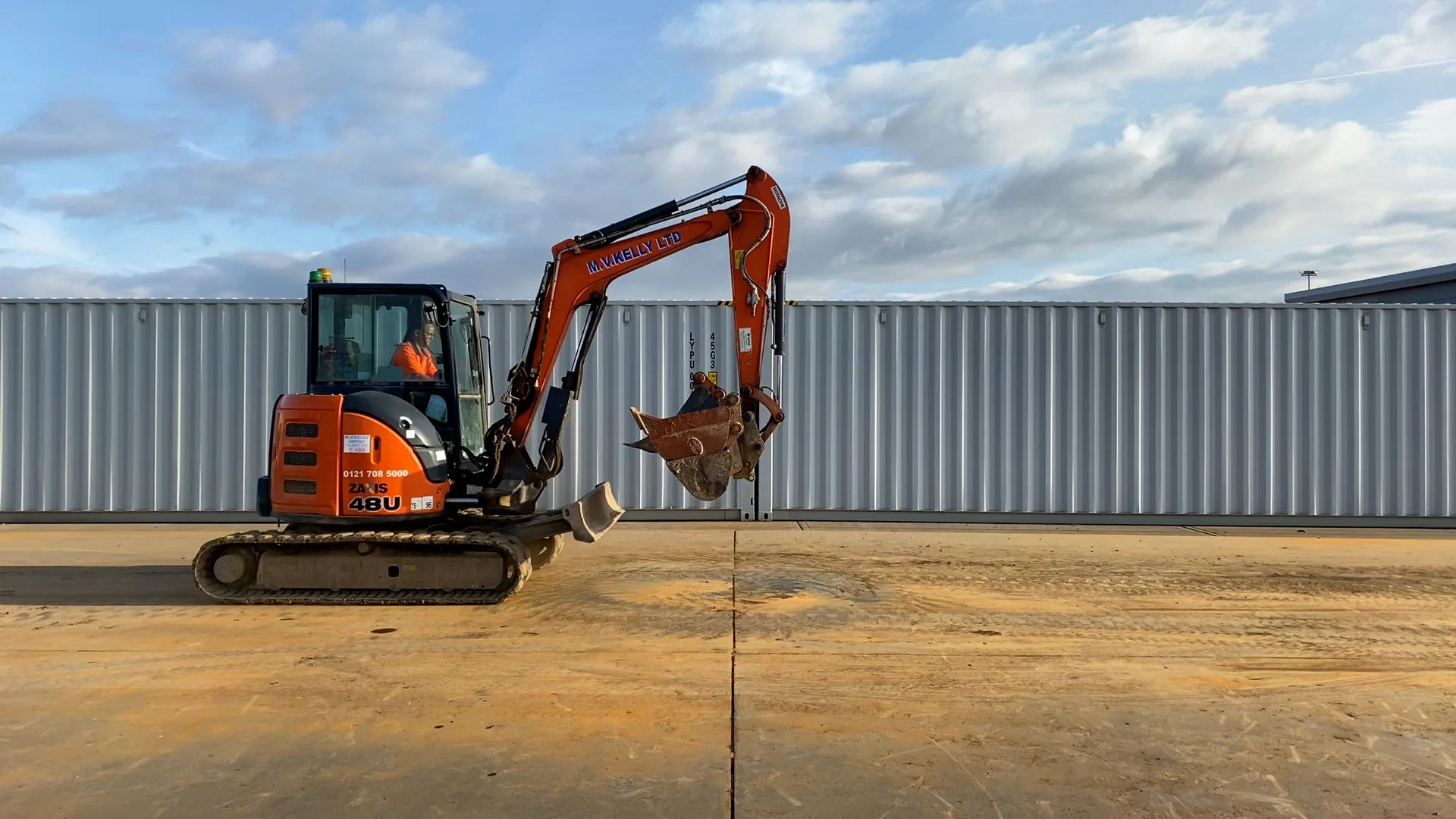 LOT # 1397 -- 2018 Hitachi ZX48U-5A CLR | Videos & Movies on Vimeo