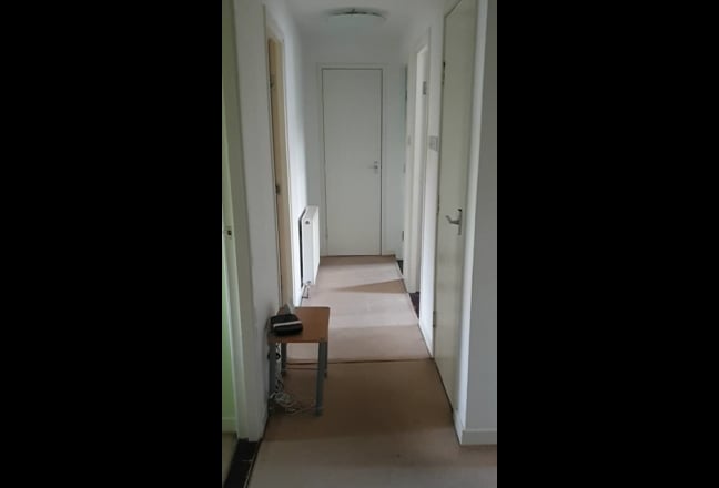 Large Double Room with Balcony in Luxury Flat Main Photo