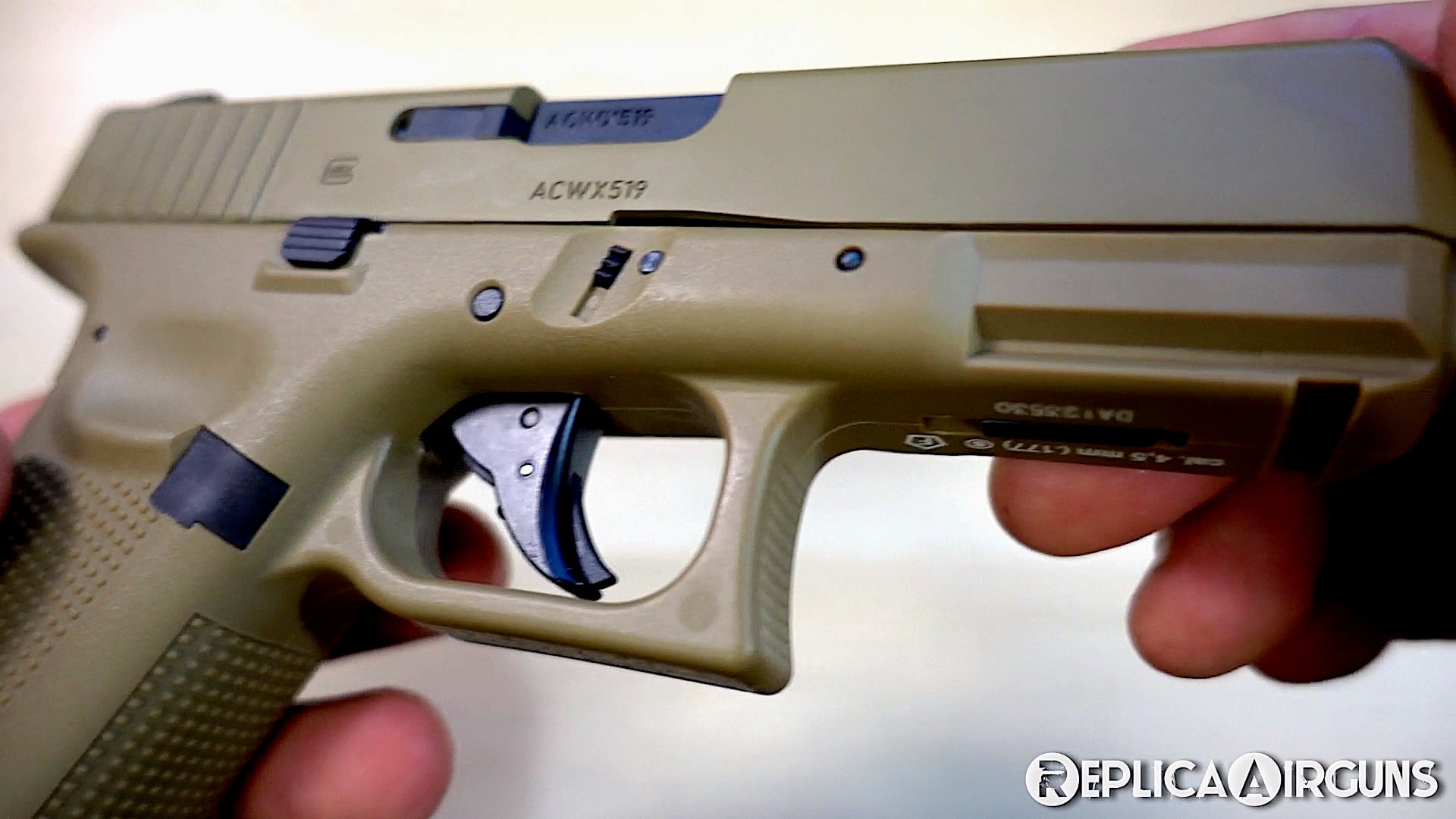 Umarex Glock 19X CO2 Blowback BB Pistol Table Top Review