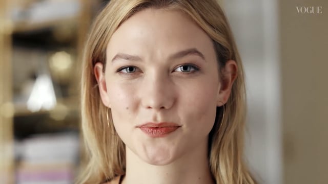 VOGUE - KARLIE KLOSS