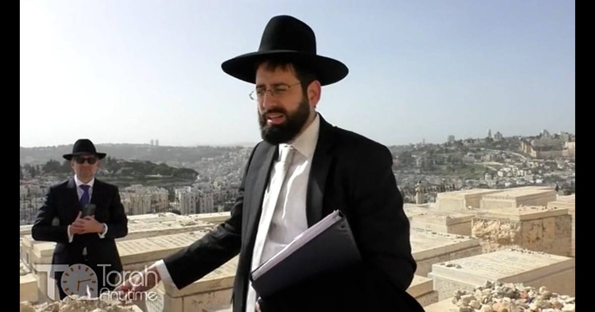 R' Daniel Glatstein | Journey To Jerusalem : The Kever of Harav Avigdor ...