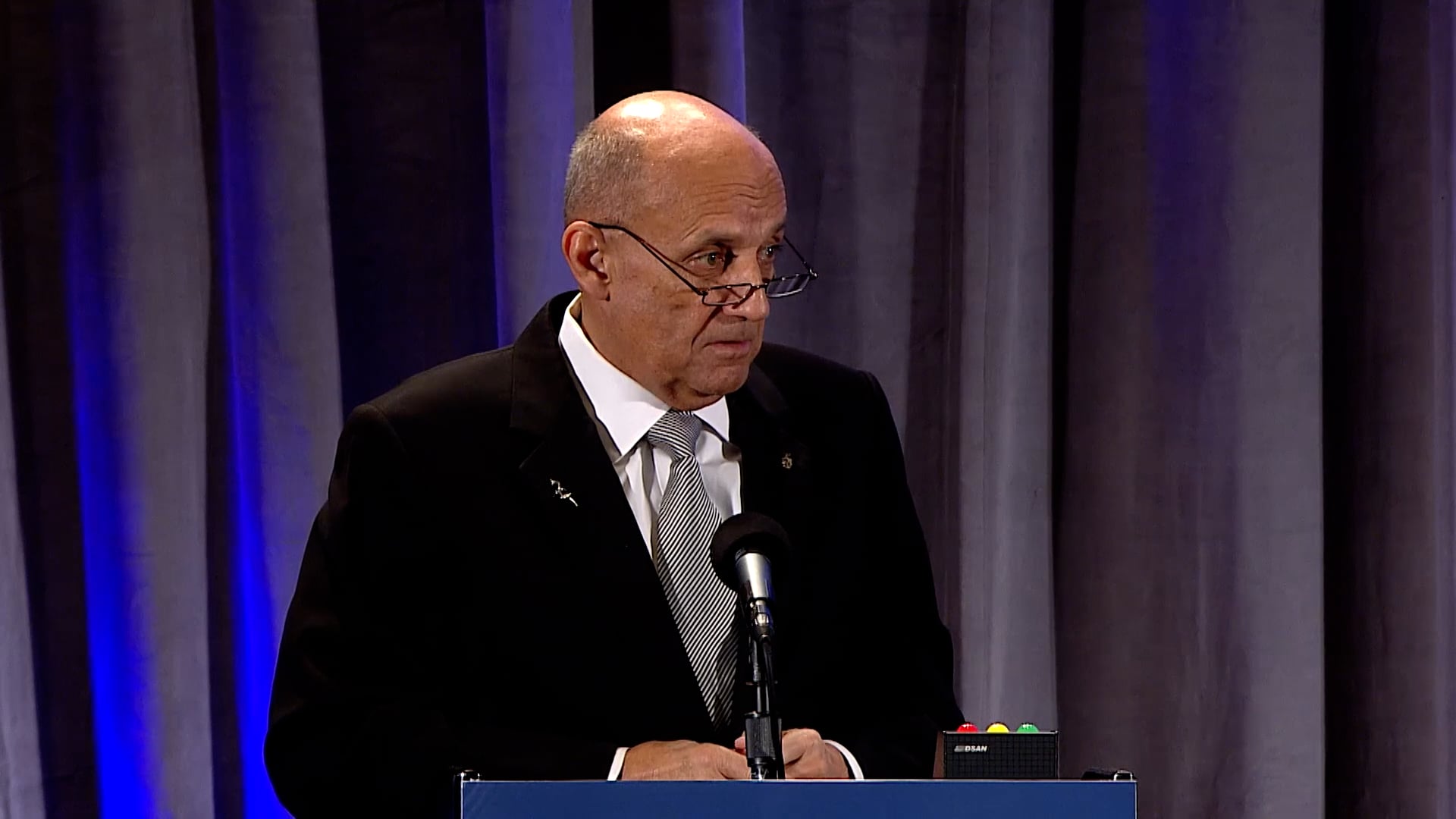 Keynote Speaker 2 Camera Sample