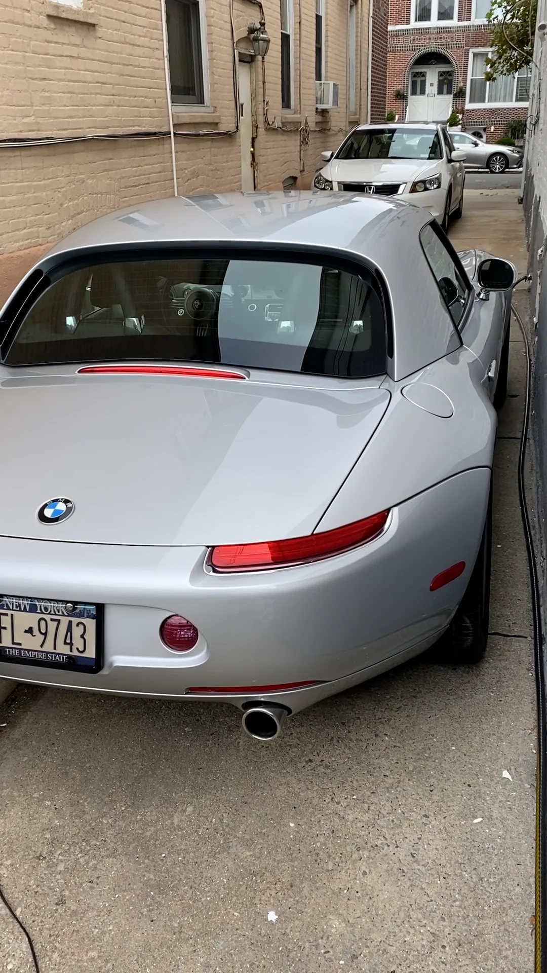 ミニッツ  美品　入手困難　BMW Z8 Silver BMW Z8 CONVERTIBLE SILVER KINSMART DIECAST PULL BACK MODEL