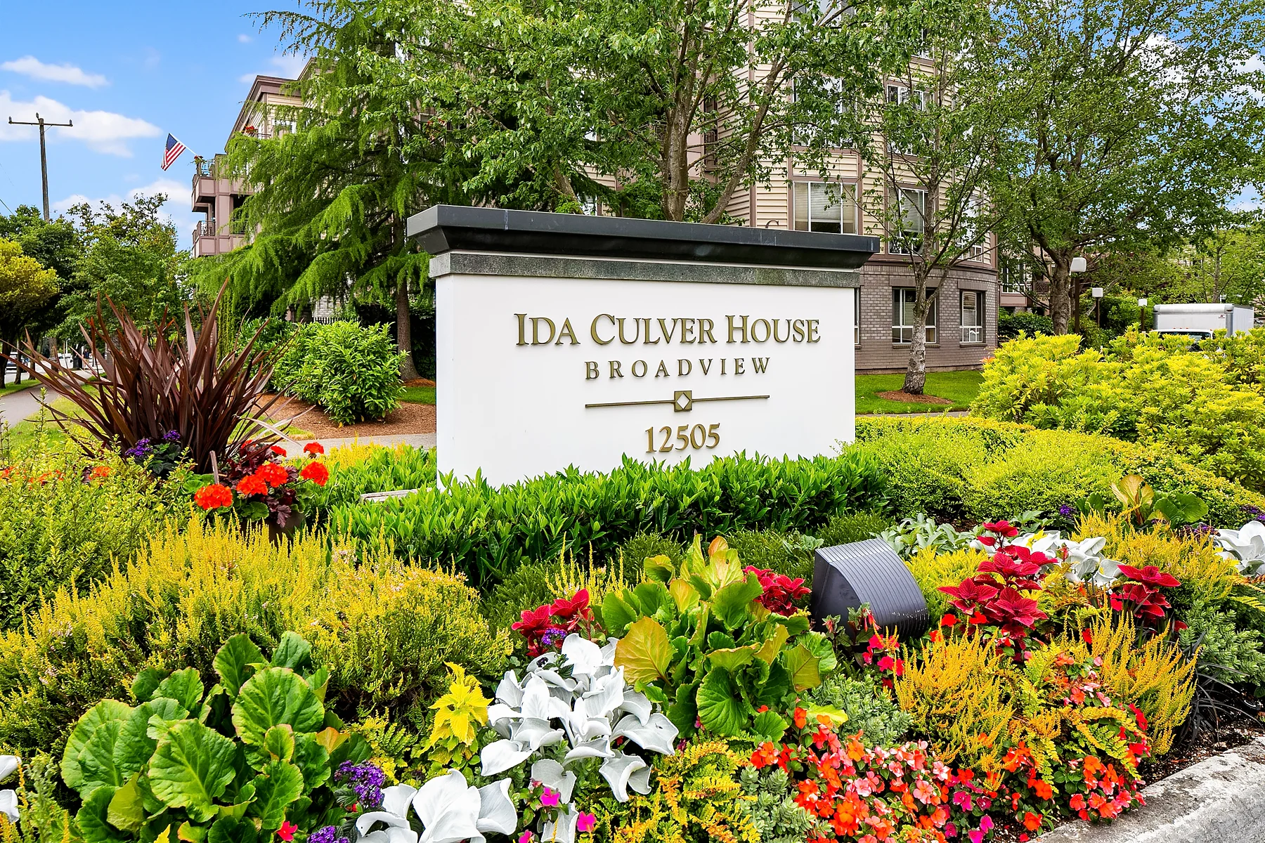 Ida Culver House Broadview featuring a 2BR/2BA apartment on Vimeo