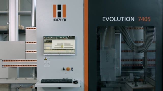 EVOLUTION 7405 - Intelligent Vertical CNC Machining