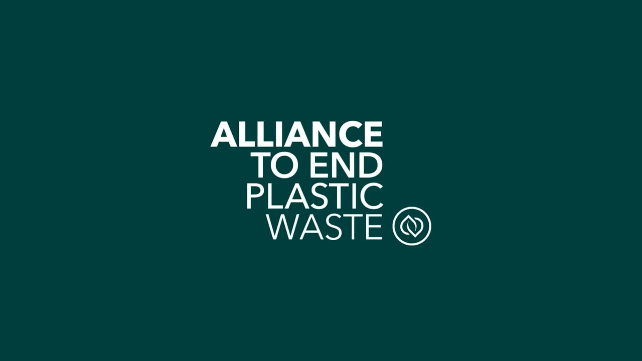 Coming Together to Clean Sri Lanka's Beaches
