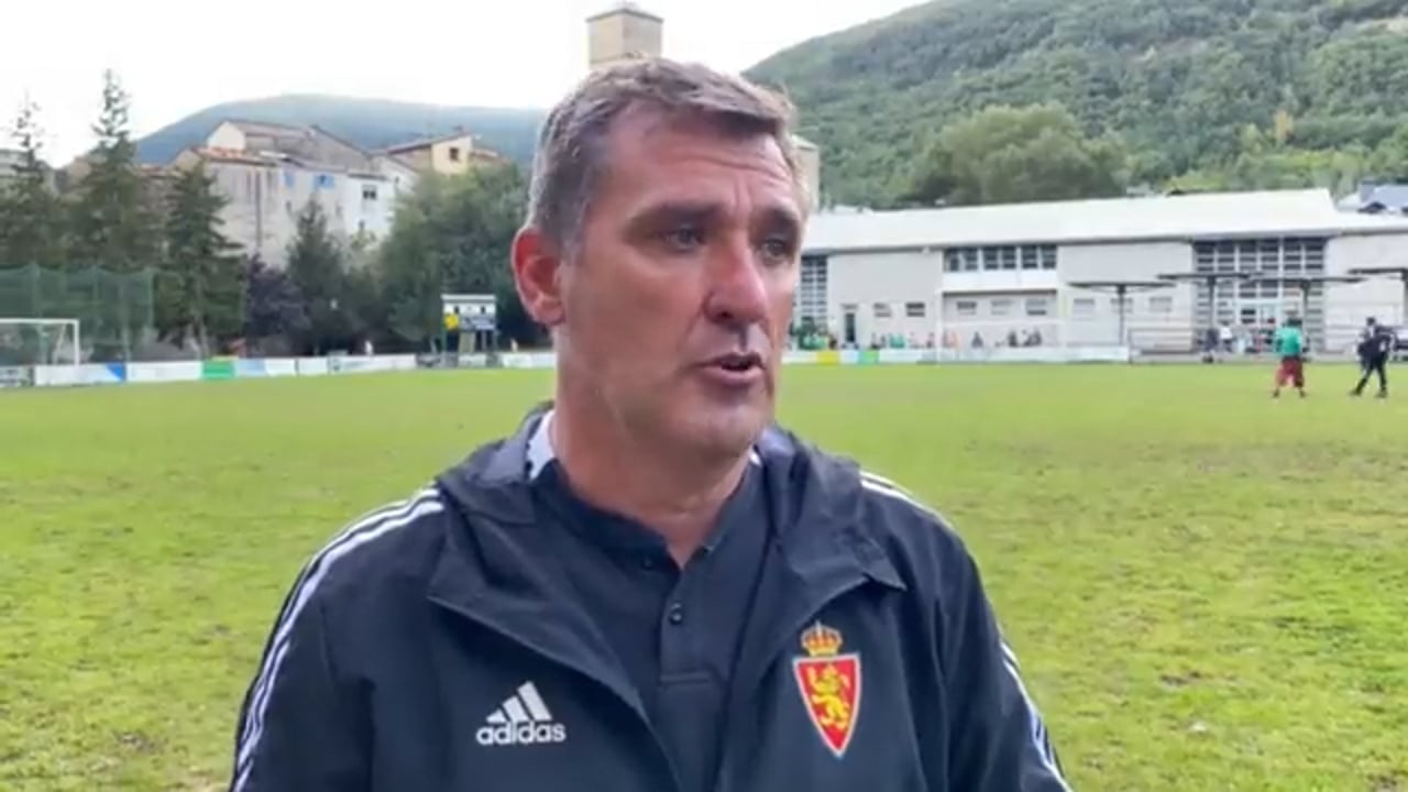 EMILIO LARRAZ (Entrenador D Aragón) UD Biescas 0-5 Deportivo Aragón / J 4 / 3ª División / Fuente Twitter D. Aragón