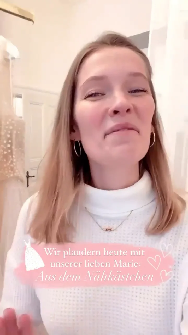 Marie spricht über kleine Brüste  