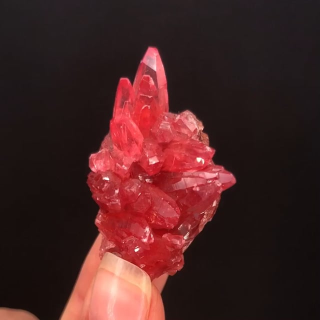 DFGDFG 1 Piece Natural Rhodochrosite Game Red Stripes ore Reiki Obelisk  Crystal Point Mineral Jewellery Do for Decoration DIY Gift (Colour: Light  Grey) : : Home & Kitchen