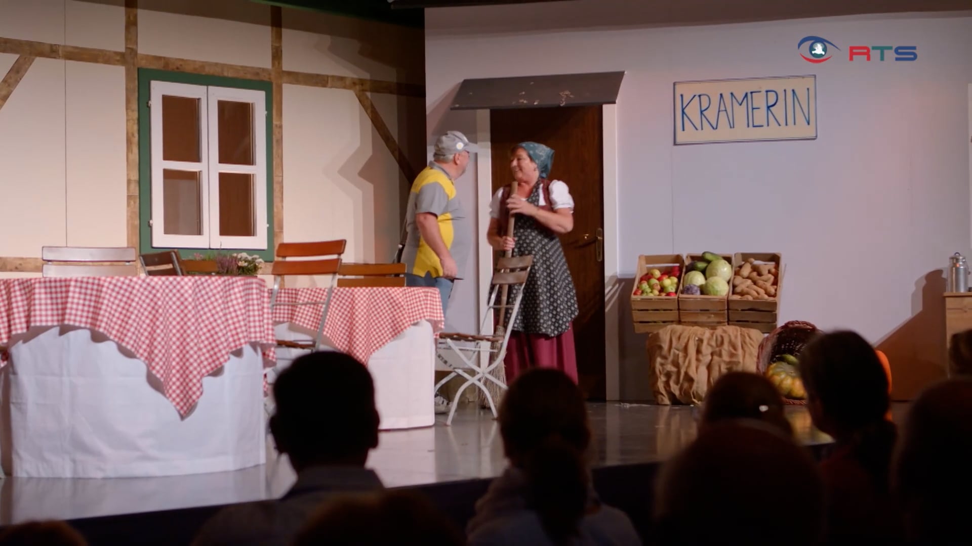 freiraum-theater-bachschmiede-in-wals-siezenheim-zeigt-ratsch-tratsch