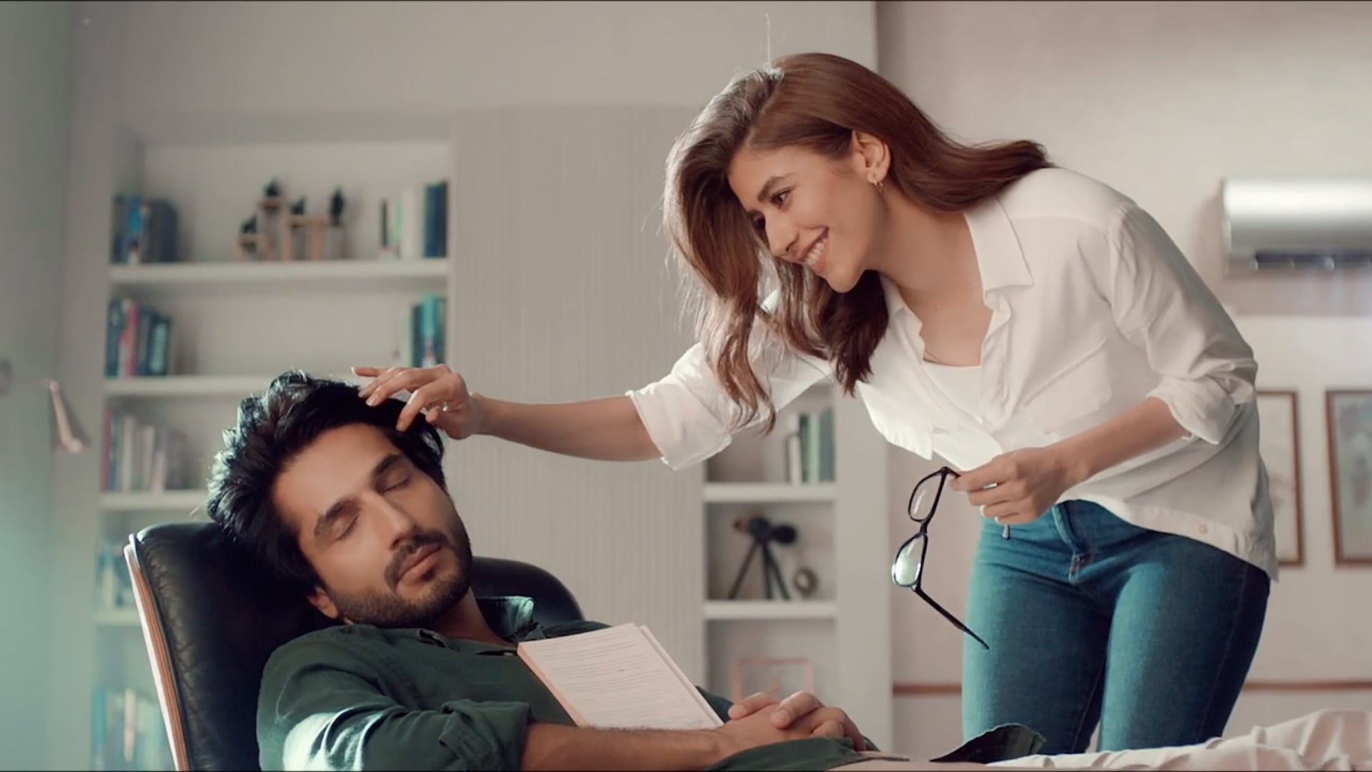 GREE AC Featuring Syra Yousuf & Bilal Ashraf