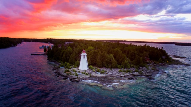 Tobermory Lighthouse at sunset