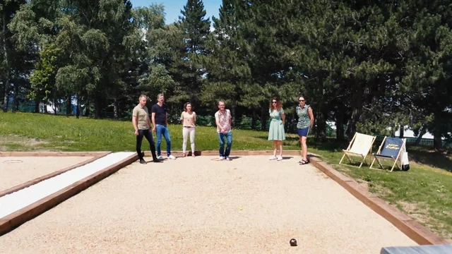 Terrain de pétanque éphémère intérieur dans toute la France - Autour d'un  but