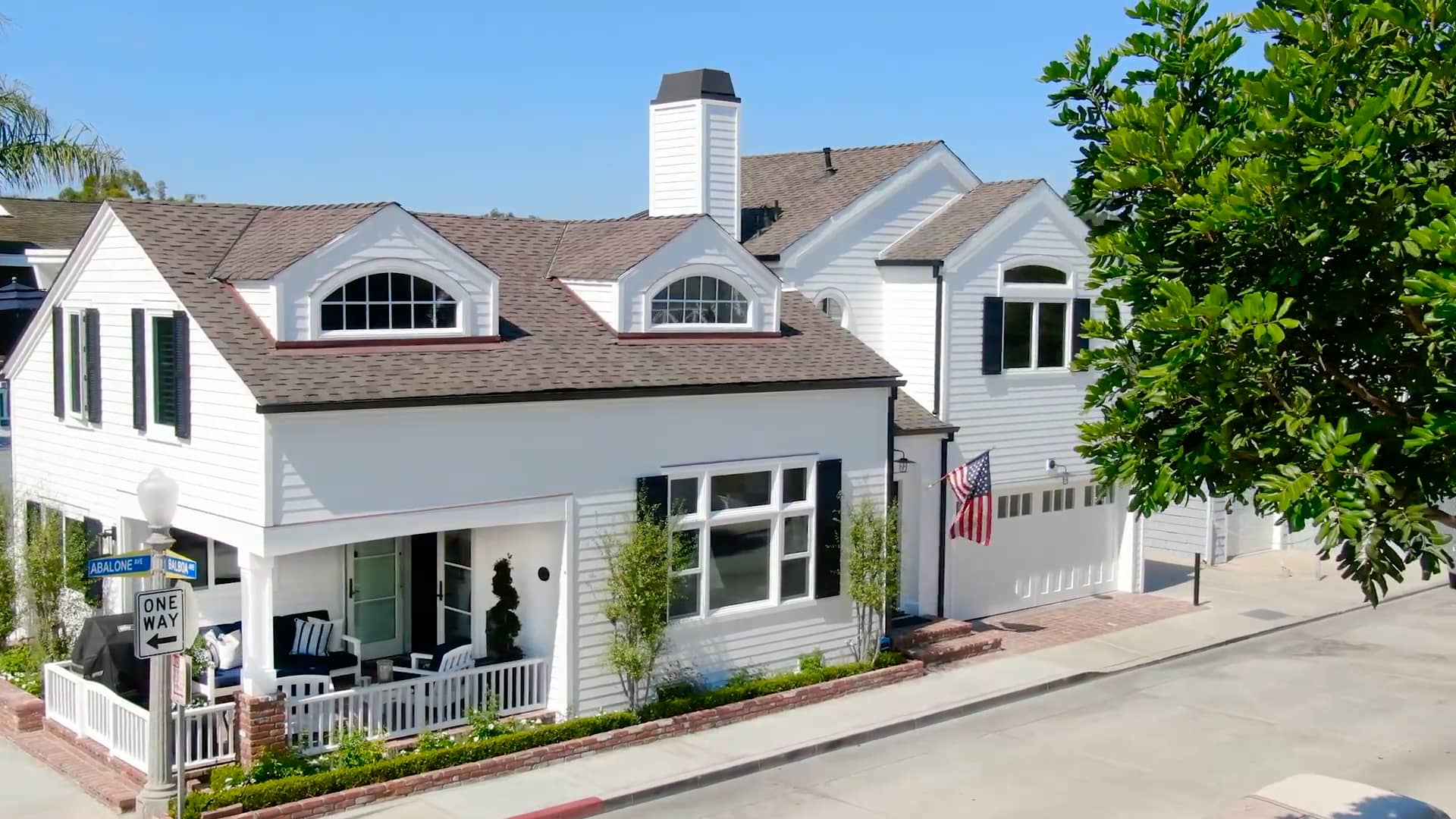 301 Abalone • Little Balboa Island on Vimeo