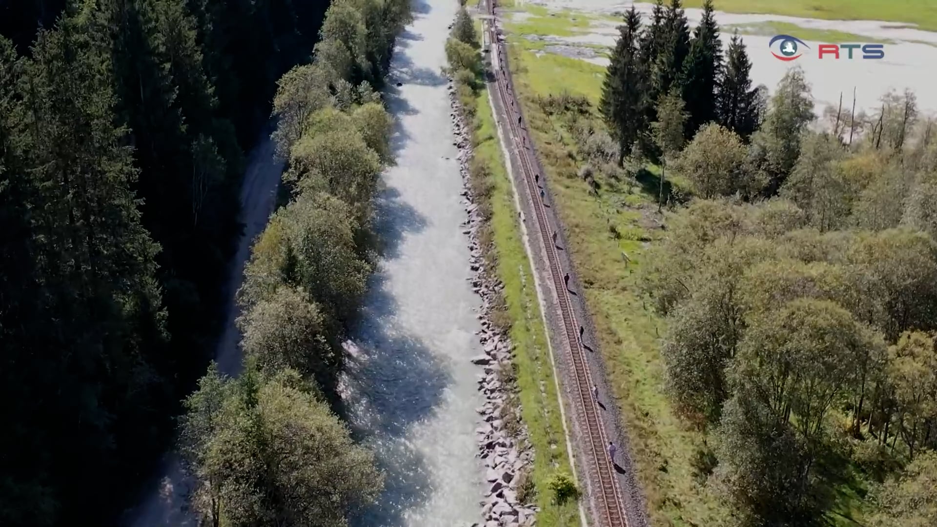 zusammenhalt-im-oberpinzgau-bildete-sich-eine-beeindruckende-menschenkette