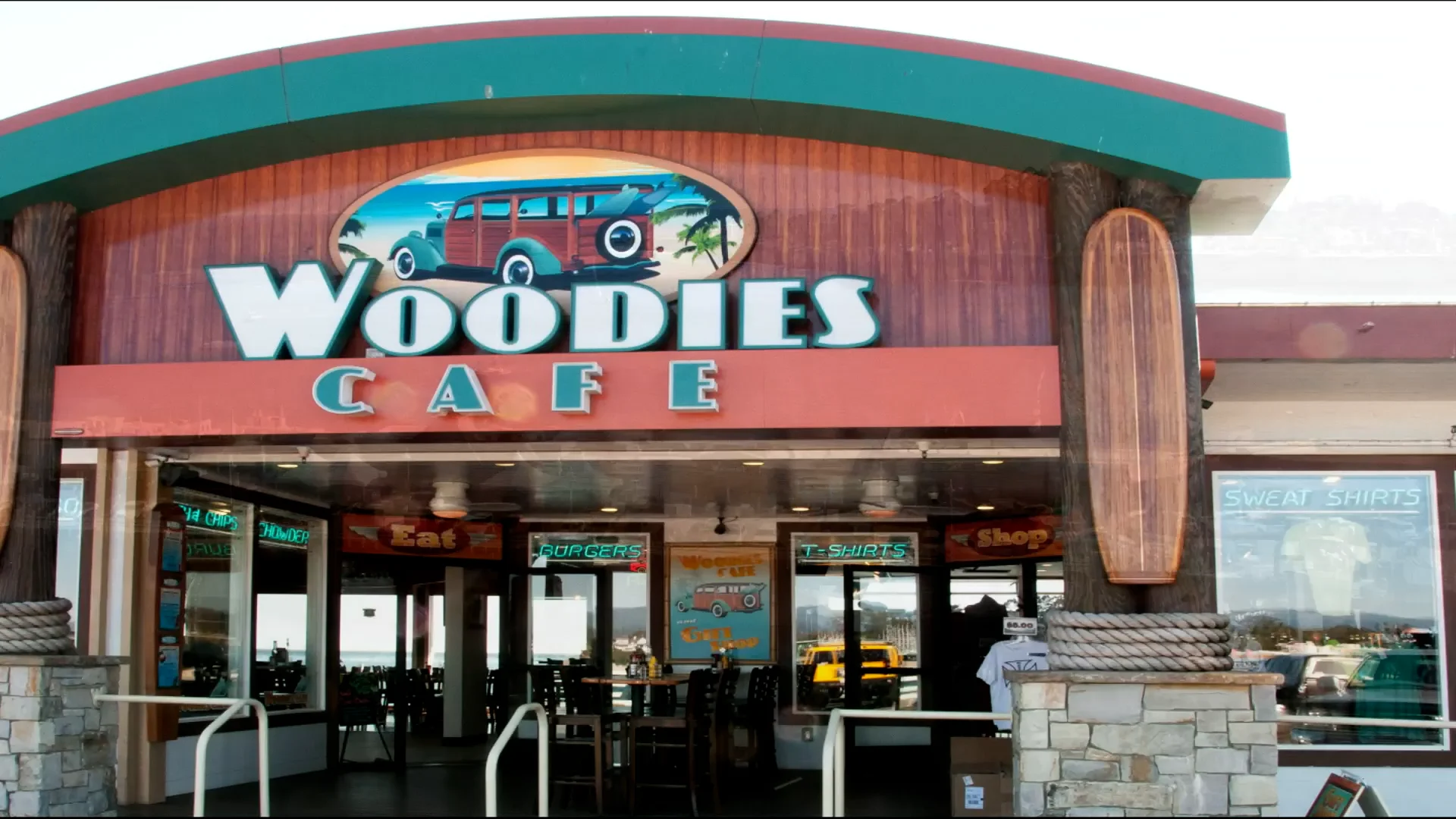 Woodies Cafe on the Santa Cruz Wharf