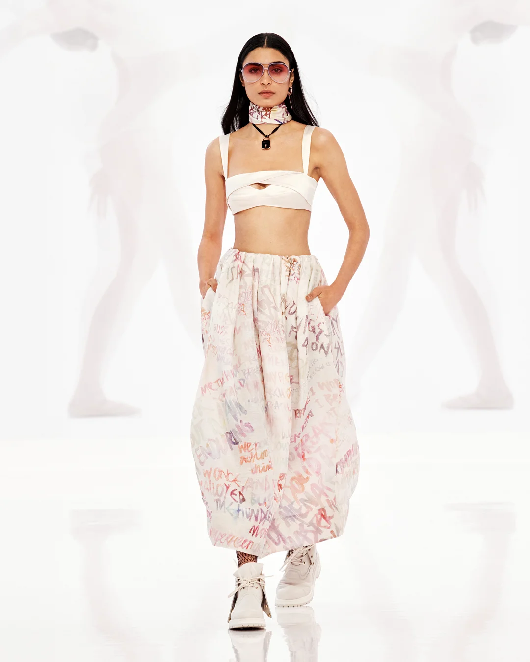 【ZIMMERMANN】クラッシュ スカラップクロップ ZIMMERMANN ZIMMERMANN Crush scalloped printed linen top - Enny Monaco