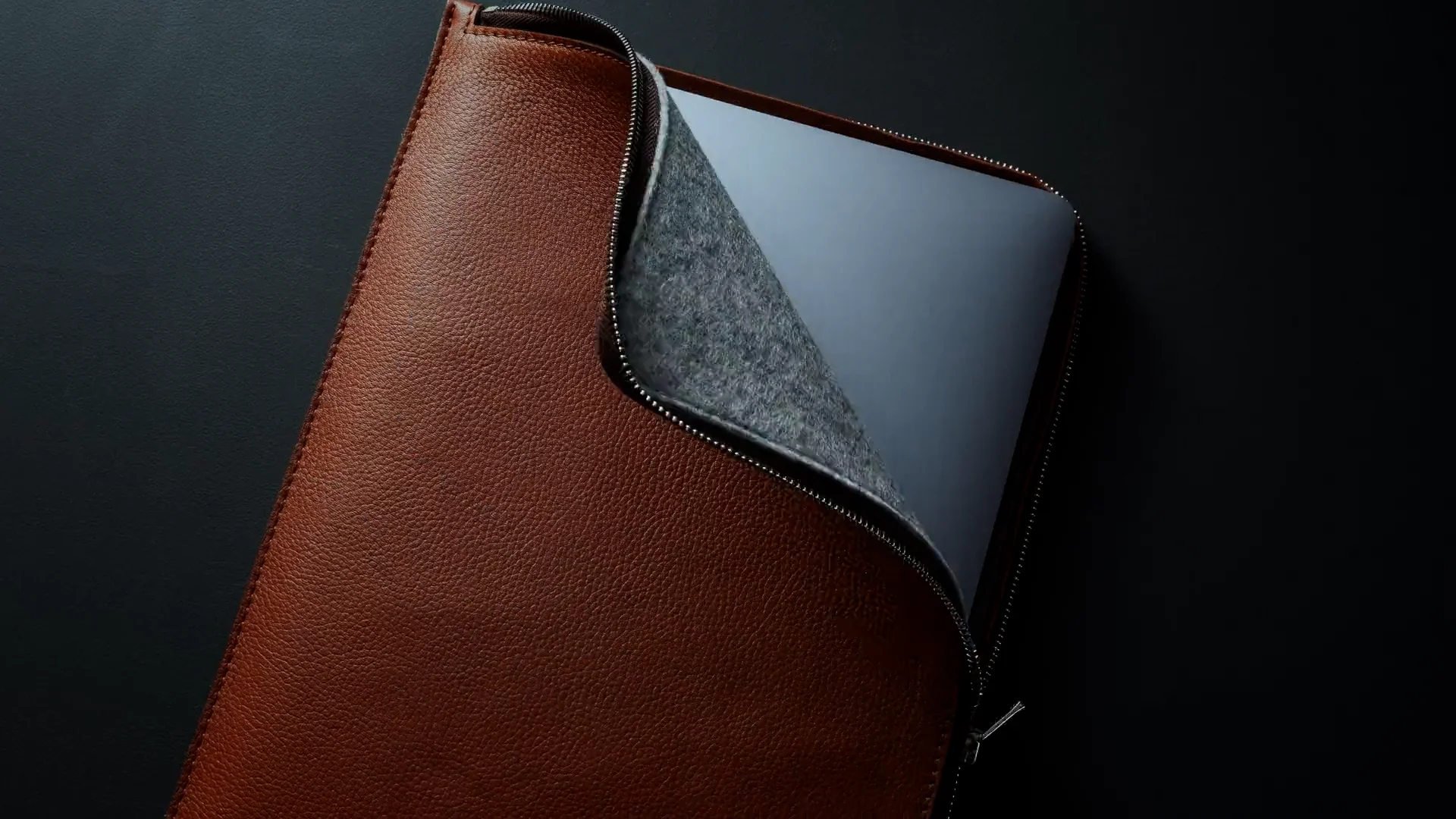 MacBook Leather Sleeve 2025 | Best MacBook Cases - WOOLNUT MacBook Leather Sleeve 2025 | Best MacBook Cases - WOOLNUT