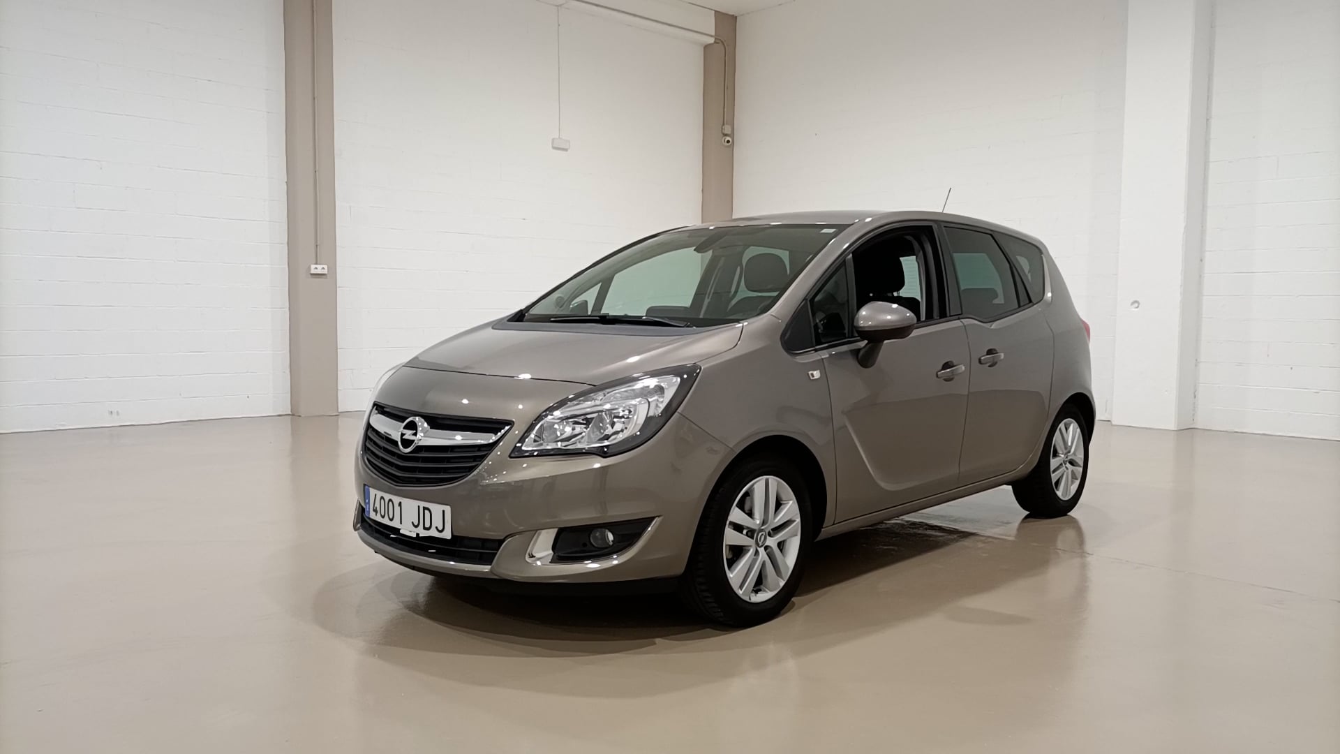 OPEL Meriva 1.4 XER Selective 100 on Vimeo