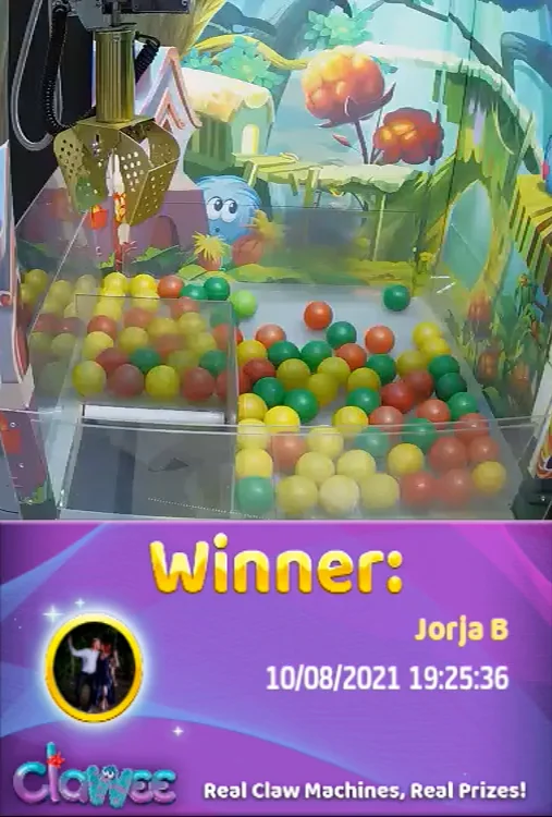 I played Clawee and won a real prize! Check it out! --->