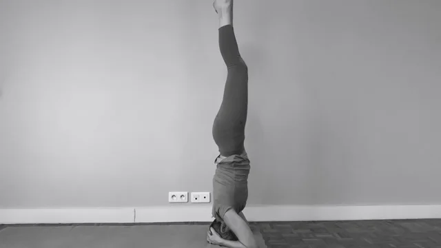 How to Safely Learn Headstand Without a Wall - Forceful Tranquility