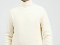 https://www.suitableshop.nl/truien-en-sweaters/suitable-coltrui-lunf-off-white.html