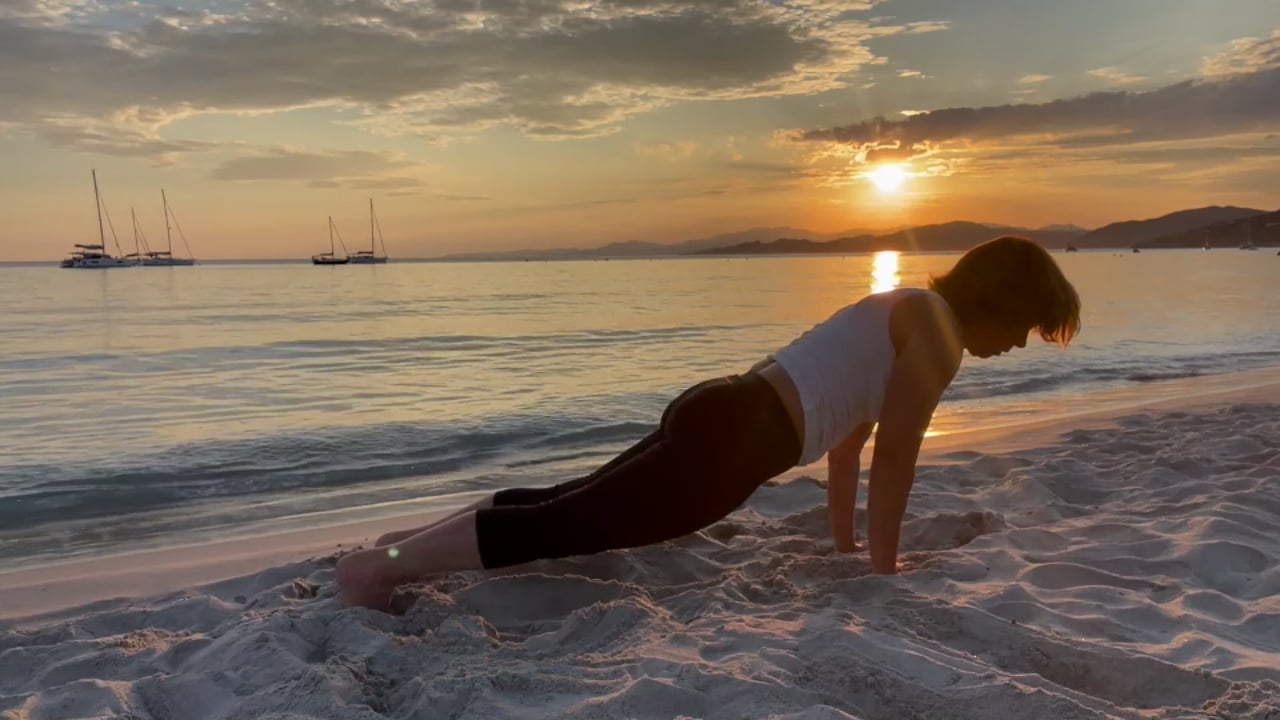 Yoga matinal : libérez vos hanches (21 min)