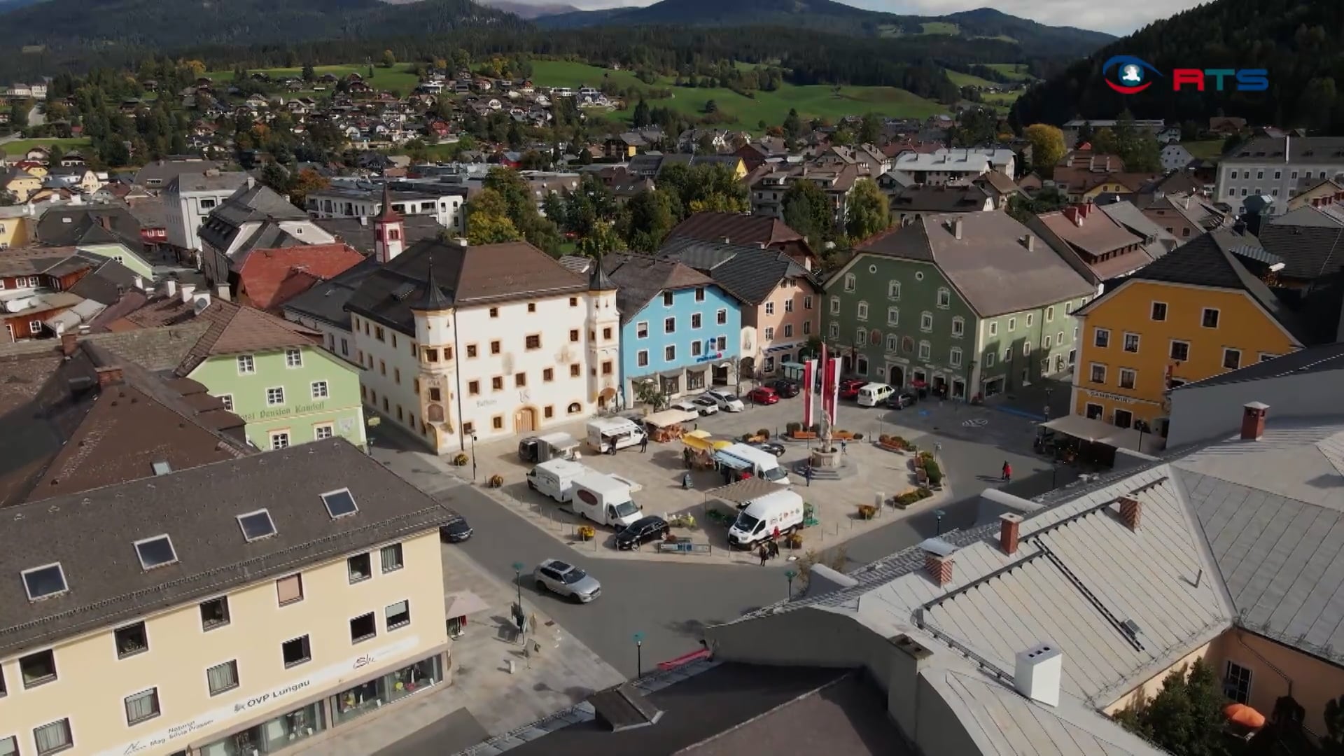 zu-besuch-am-wochenmarkt-in-tamsweg