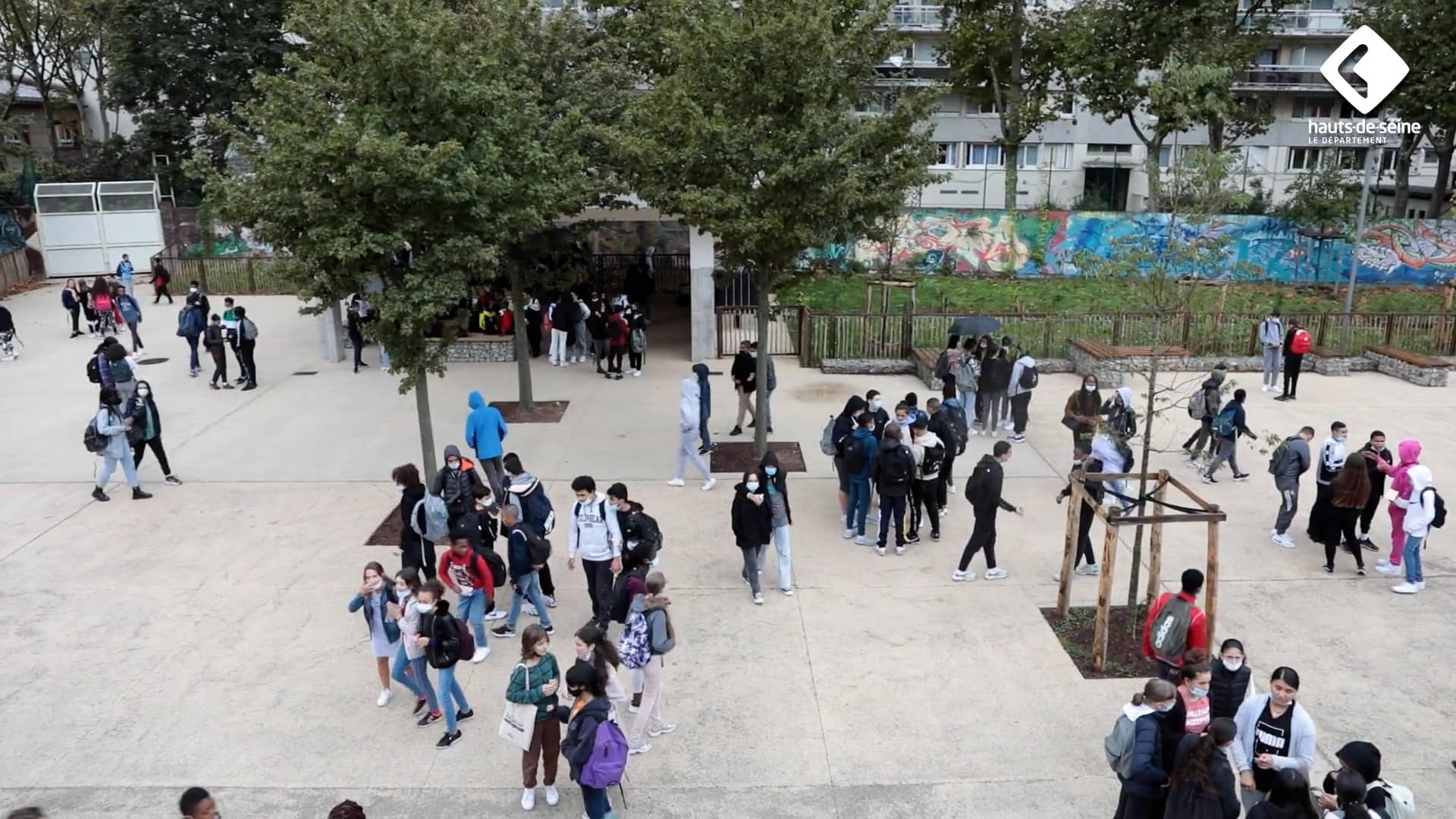 Le réaménagement de la cour du collège Jean-Macé de Clichy, pilote du ...