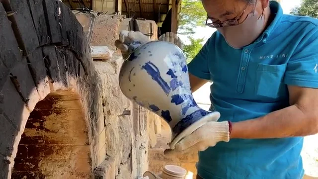 トラ虎猫焼物置物 鍋島大川内焼 代表作品  江戸期 献上の一品 トラ虎猫焼物置物 鍋島大川内焼 代表作品 江戸期 献上の一品
