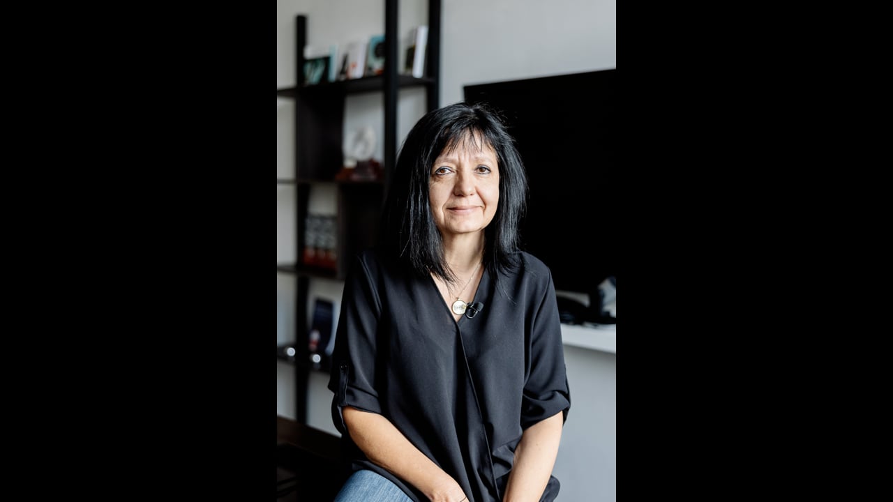 
        
          Eva Ambrozová
        

        
          –
        

        
          Vedoucí Centra humanitních věd
        
        