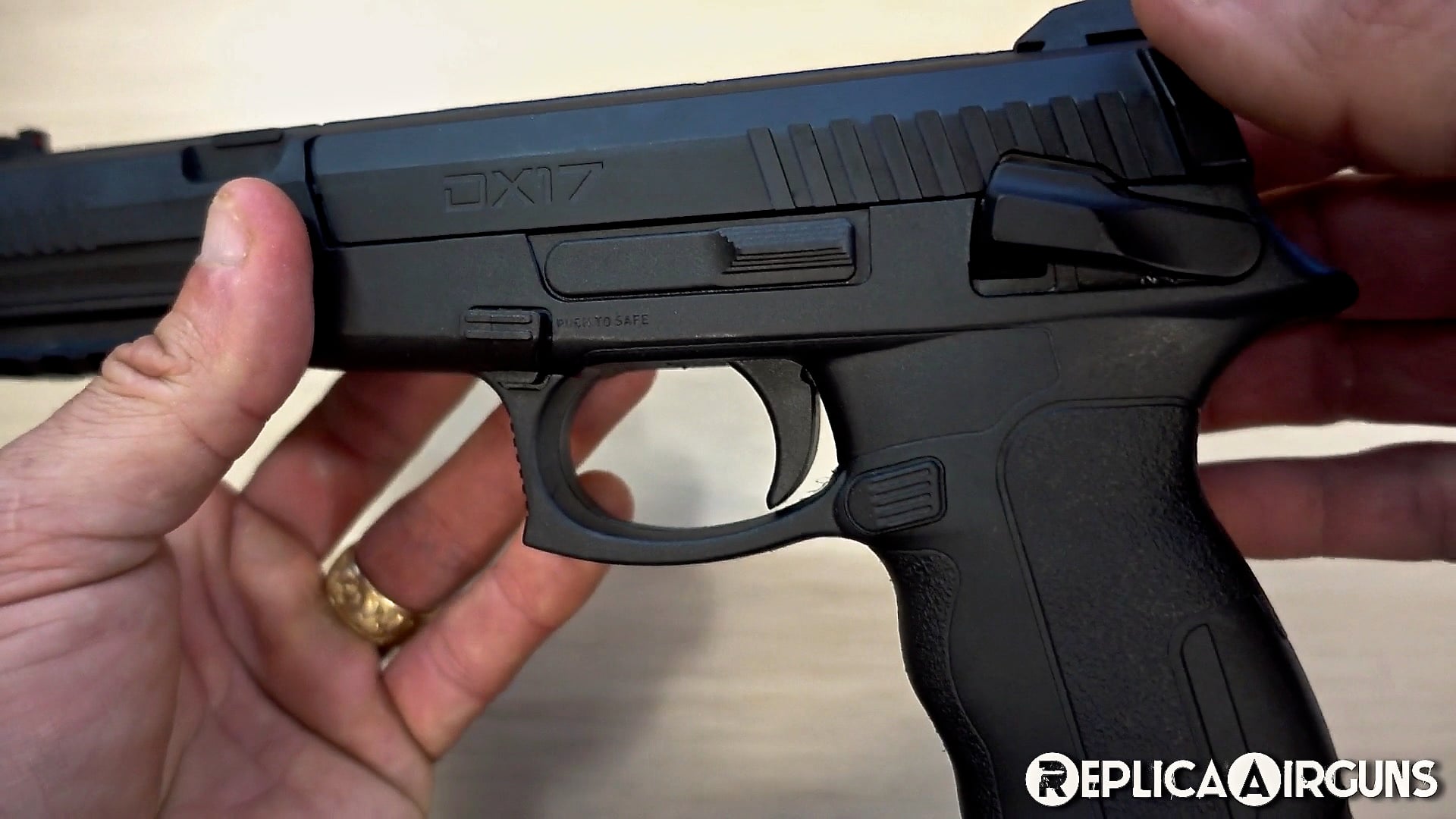 Video - Umarex DX-17 Spring Powered BB Pistol Table Top Review