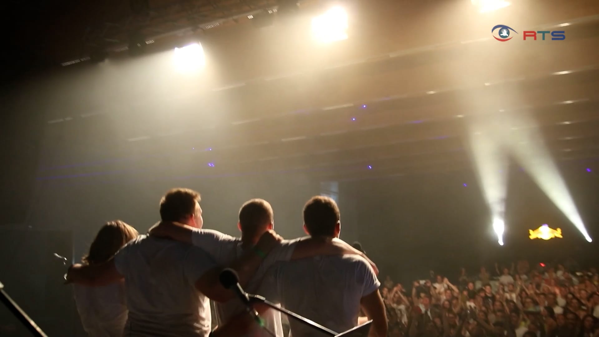 vom-nova-rock-ins-rockhouse-indie-rock-band-please-madame-im-talk