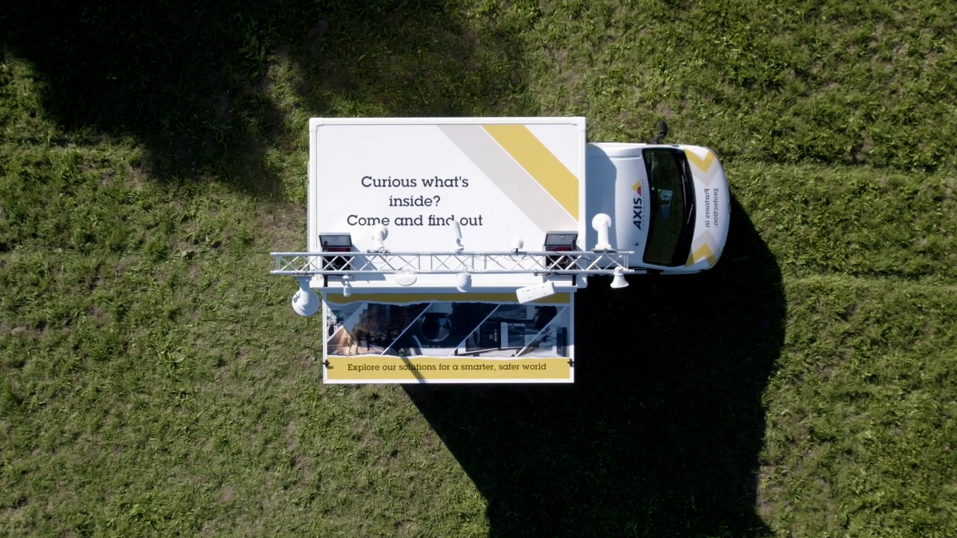 Axis AEC Show-Van: Multisensor cameras (French subtitles) on Vimeo