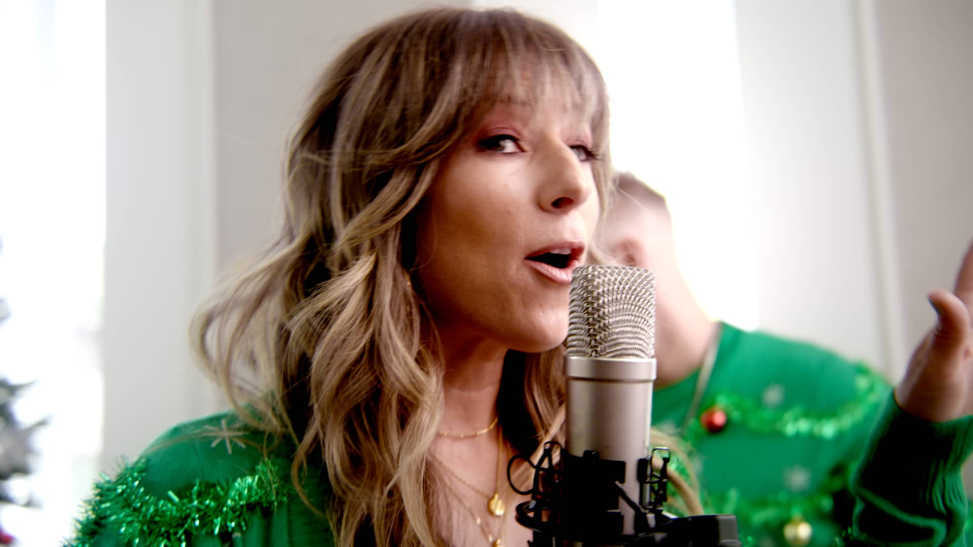 Love & The Christmas Lights on Vimeo