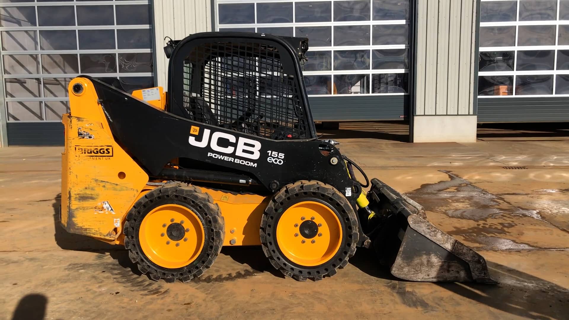 2015-jcb-155-eco-skidsteer-loader-leeds-october-21-on-vimeo