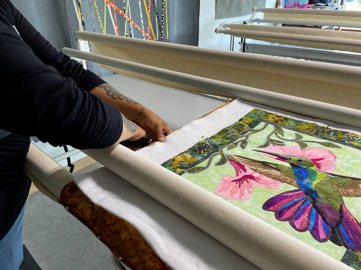 loading a quilt using two layers of batting on Vimeo