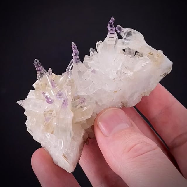 Quartz var. Amethyst with reverse scepters