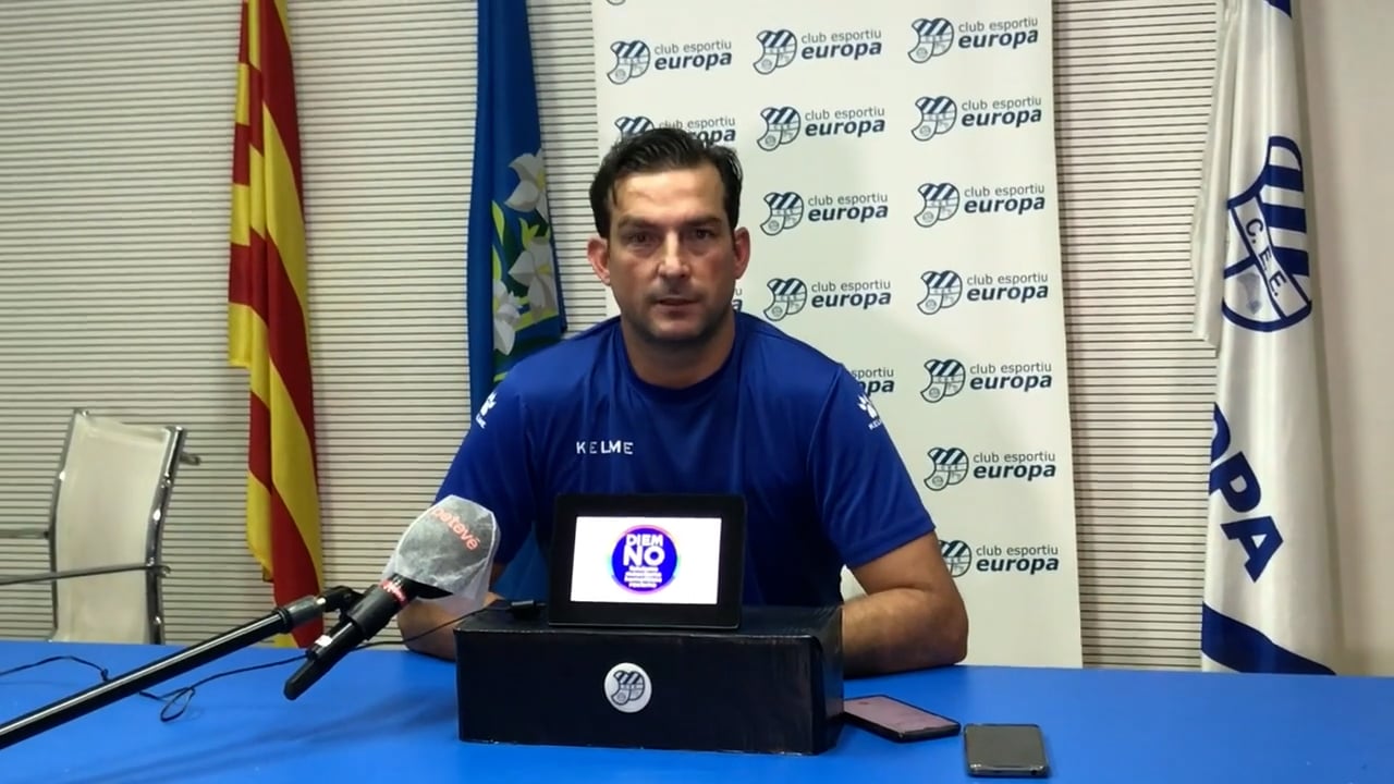 RICARDO LÓPEZ (Nuevo Entrenador del Ejea) CE Europa 2-3 SD Ejea / J 8 / 2ª RFEF - Grupo 3 / Fuente Facebook SD Ejea