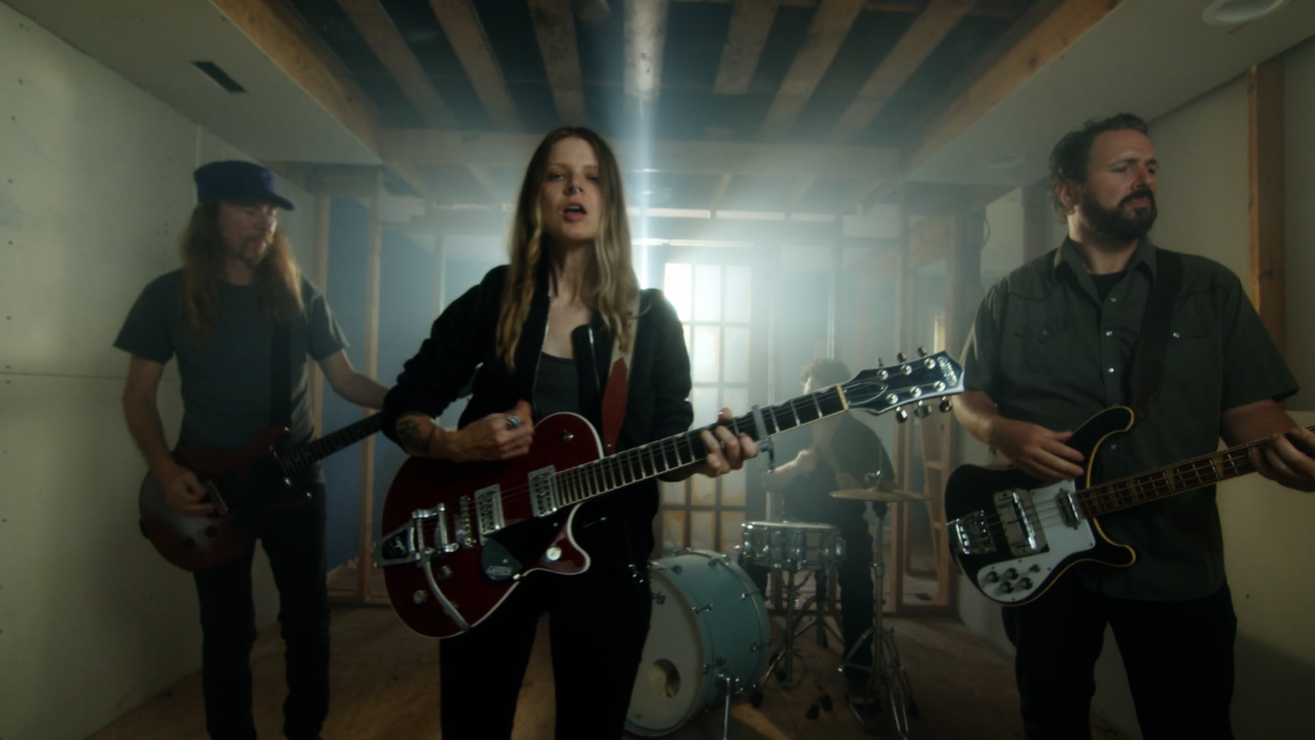 Sarah Shook & The Disarmers - Talkin' to Myself (2021)
