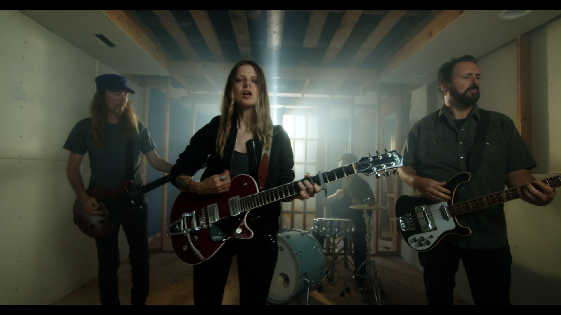 Sarah Shook & The Disarmers - Talkin' to Myself (2021)