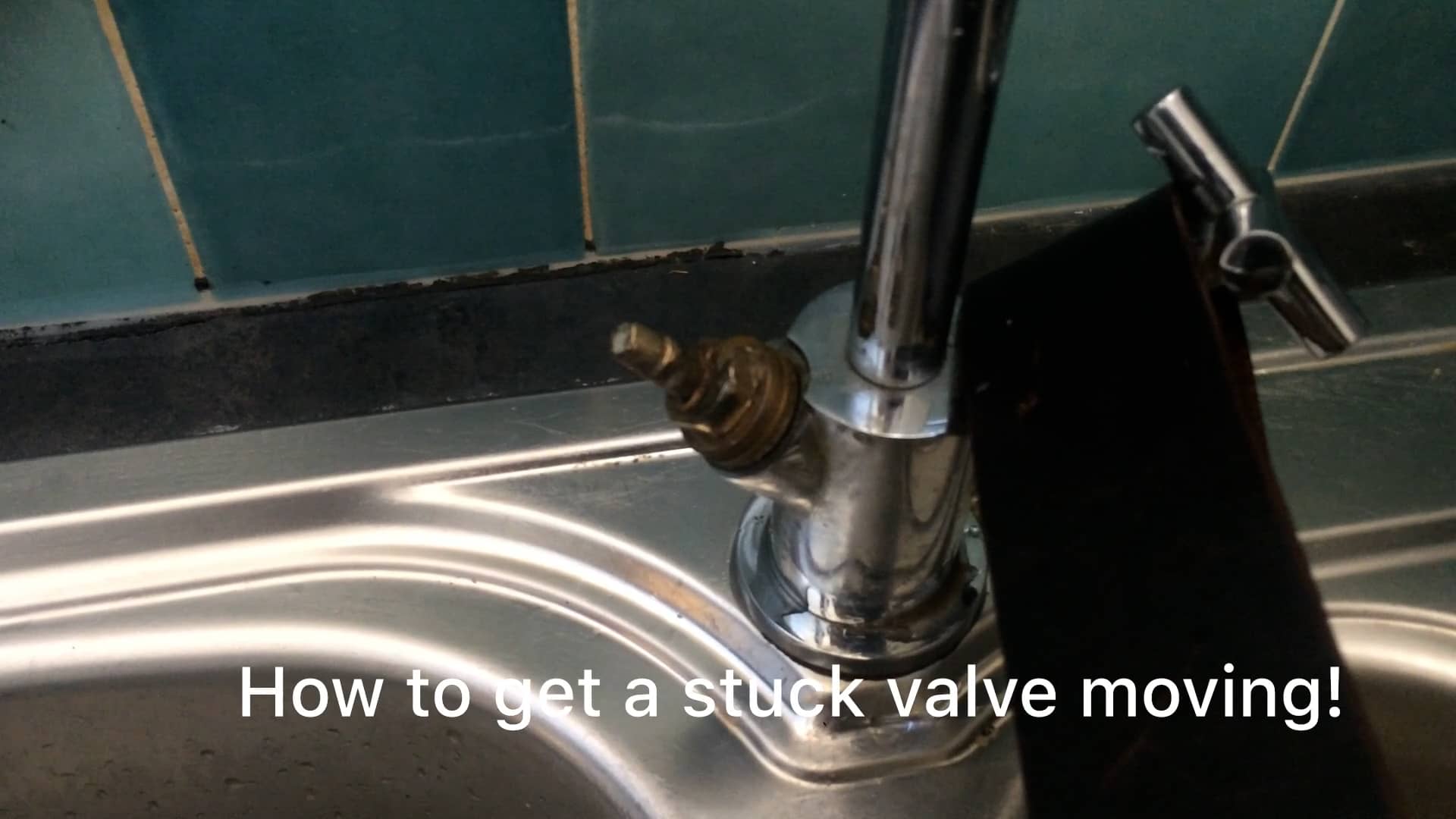 How I easily removed a stuck valve/ceramic cartridge from a kitchen tap