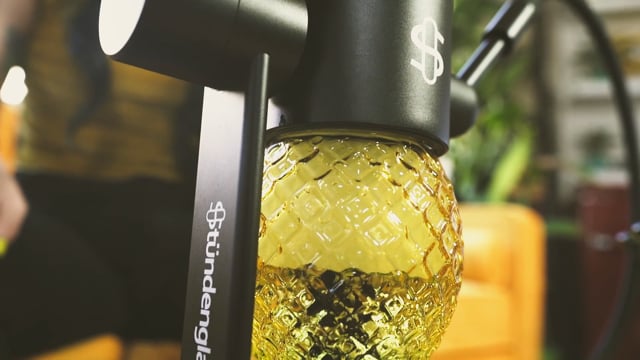 Stündenglass Gravity Hookah + 2 Pineapple Globes video thumbnail