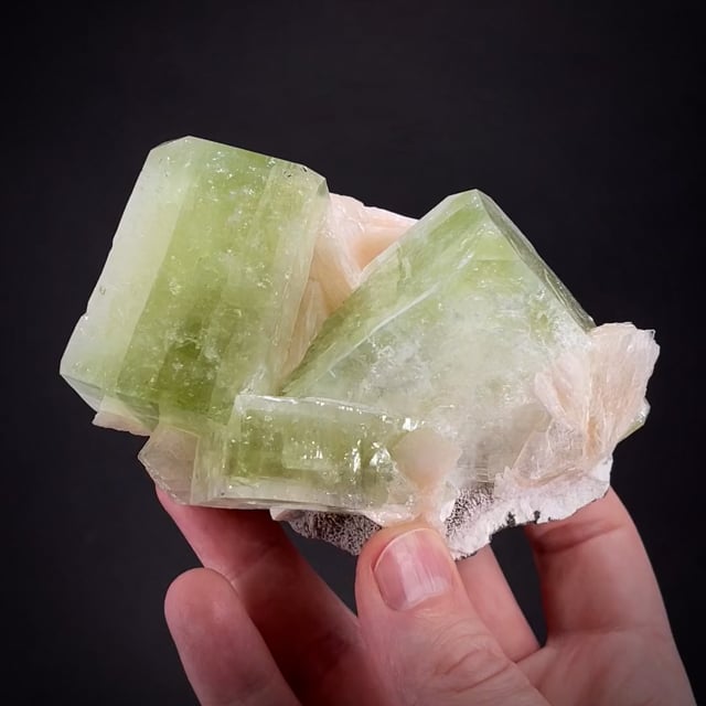 Fluorapophyllite with Stilbite