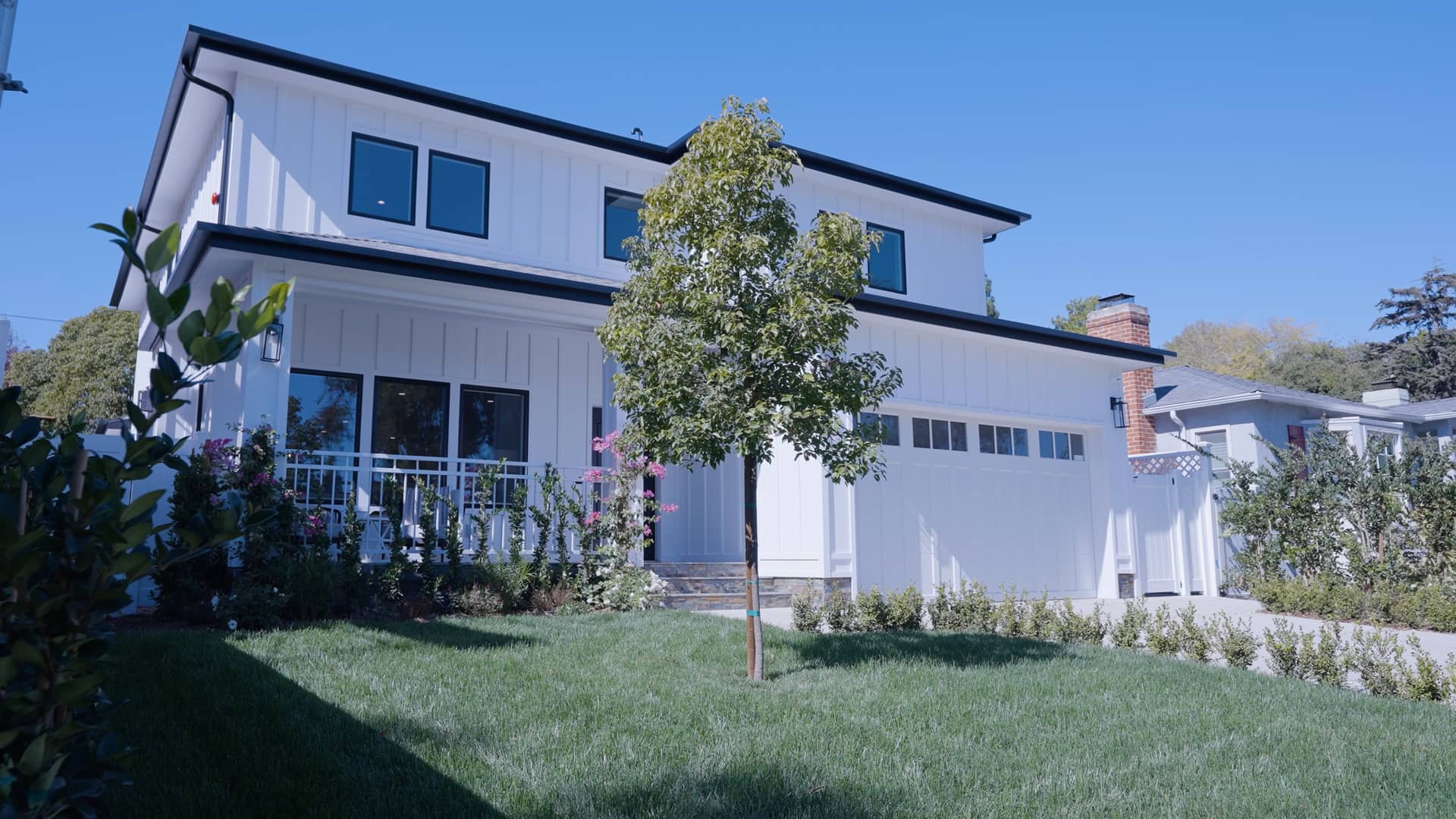 2735 Oakhurst Avenue on Vimeo