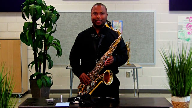 Tenor Sax Clinic - 13. Removing Water from the Neck.mp4