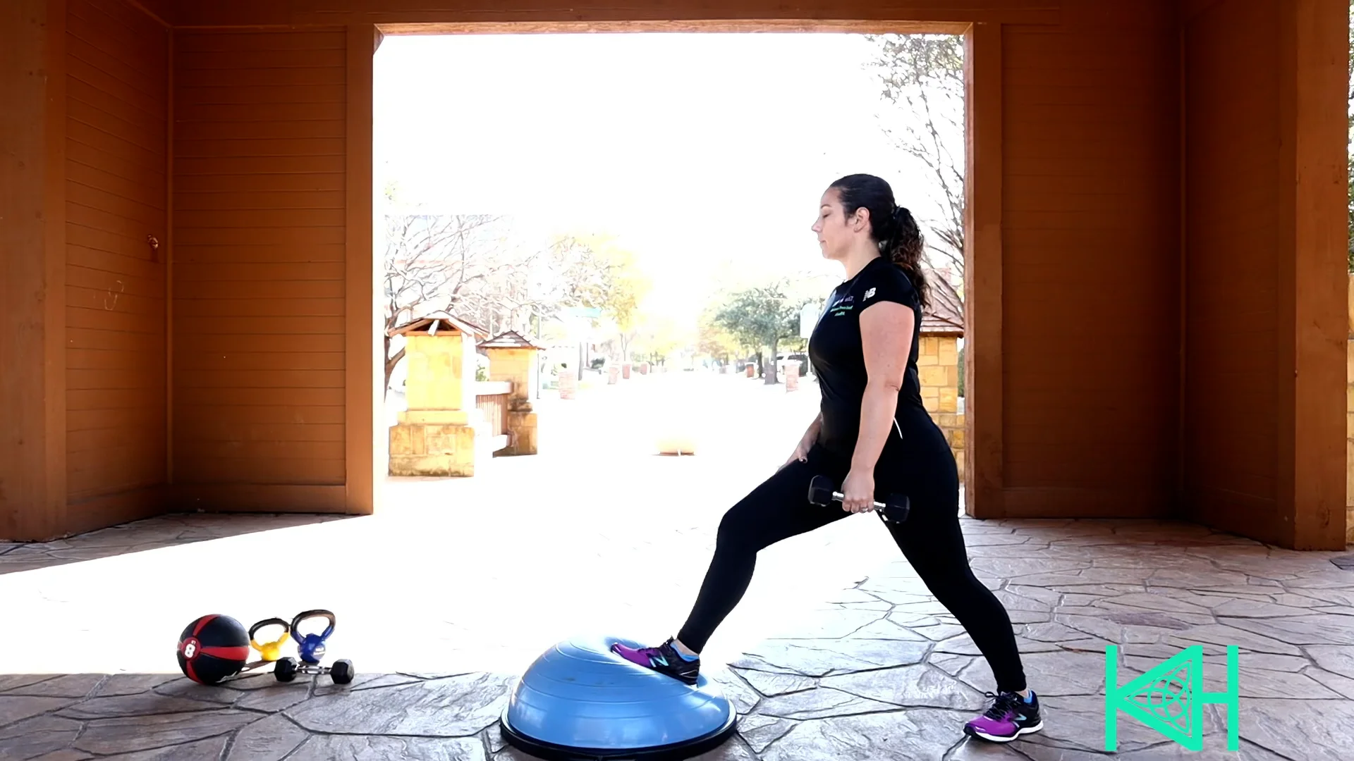 Forward lunge row-on bosu on Vimeo