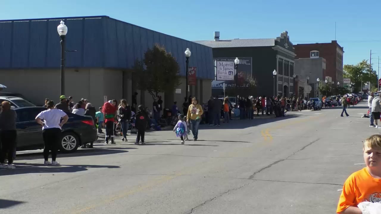 Kiwanis Halloween Parade Atchison on Vimeo