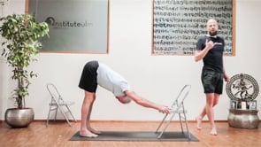 Yoga mit dem Stuhl: Lange Praxis