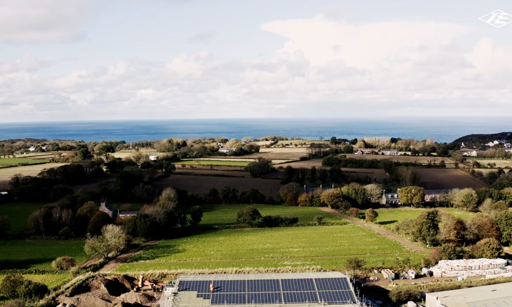 JE's Four Solar Arrays Image